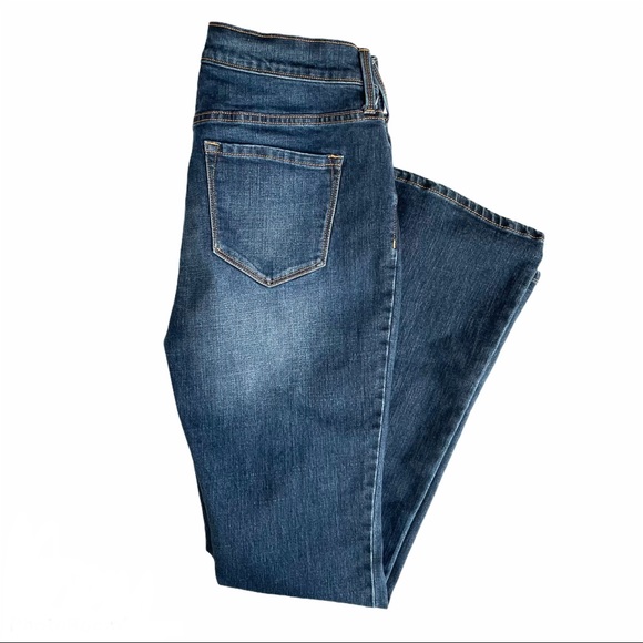 Old Navy Original Mid-Rise Blue Denim Jeans Size 6 - Picture 1 of 8